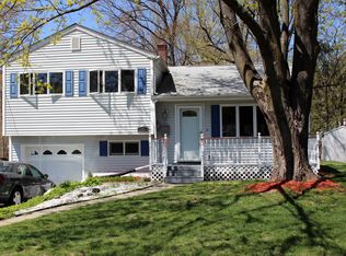 65 Meadow Rd, Montrose, NY 10548