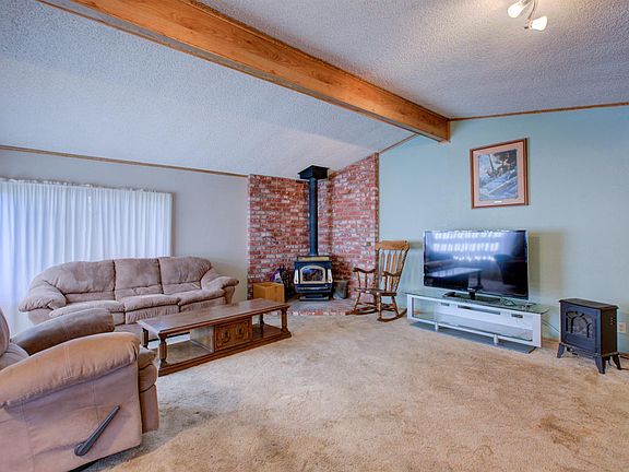 4th image of 22537 Prospect Hts