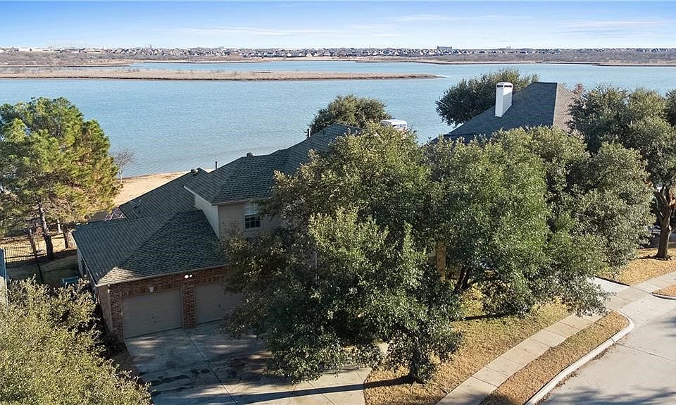1st image of 4017 Heron Cove Ln