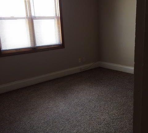 5th image of 251 Jefferson St APT 3