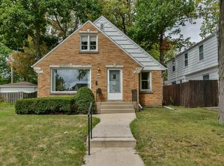 3309 S 45th St, Greenfield, WI 53219