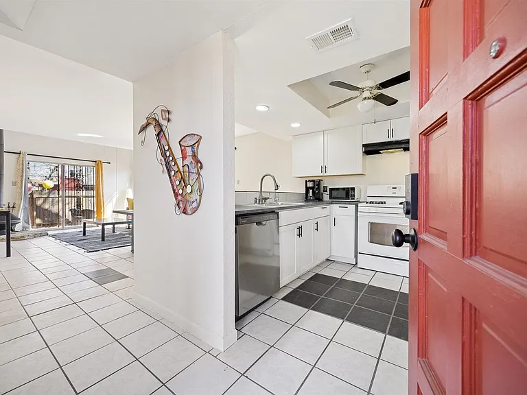 4814 Misty Slope Ln — Photo 3