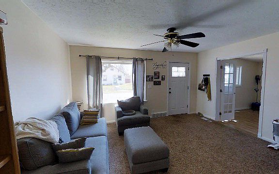 4th image of 425 2nd St