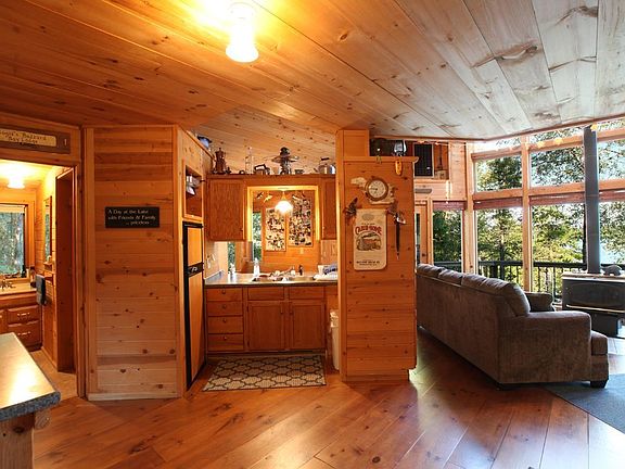 4th image of 5725 Lake Vermilion North