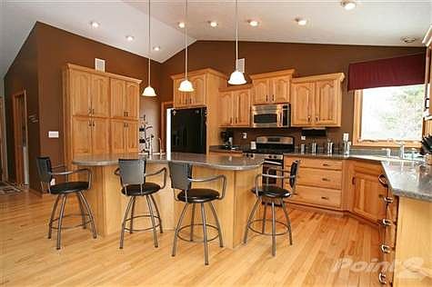 5th image of 5743 W Melrose Dr