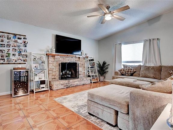 5th image of 5253 Camus St