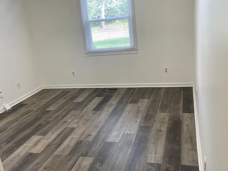 2910 W Riverside Ave — Photo 13