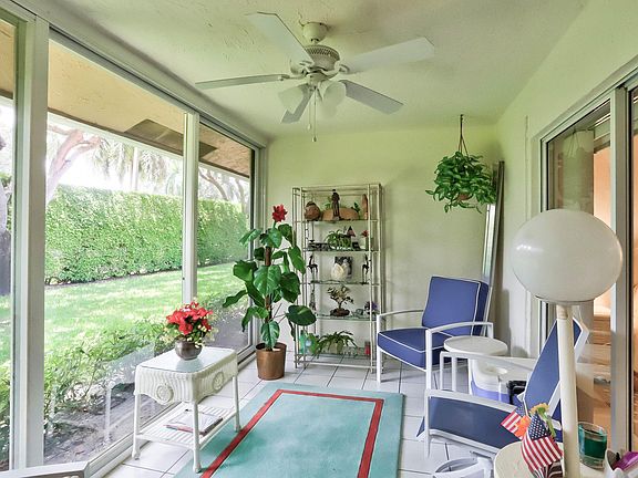 3rd image of 9976 Seacrest Cir APT B