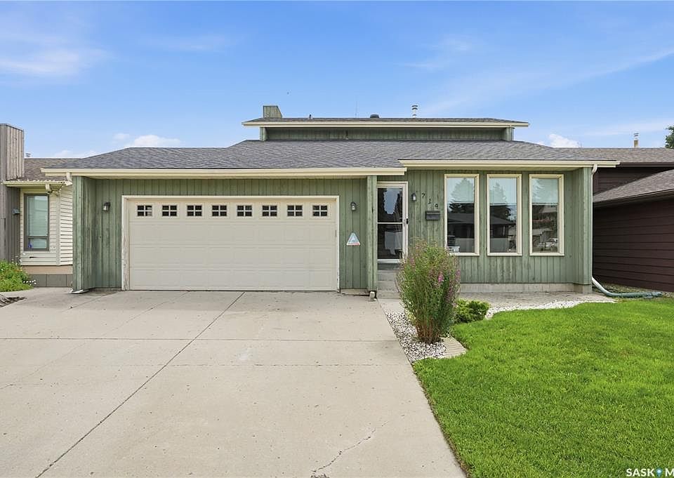 1st image of 714 Delaronde CRESCENT