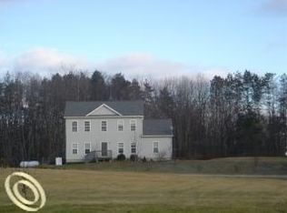 10664 Sargent Rd, Fowlerville, MI 48836