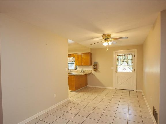 5th image of 2509 Avenue A SW