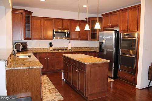 1548 Kinnaird Ter NE Photo 1