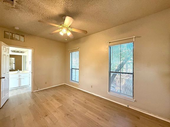 5th image of 4401 Speedway APT 305
