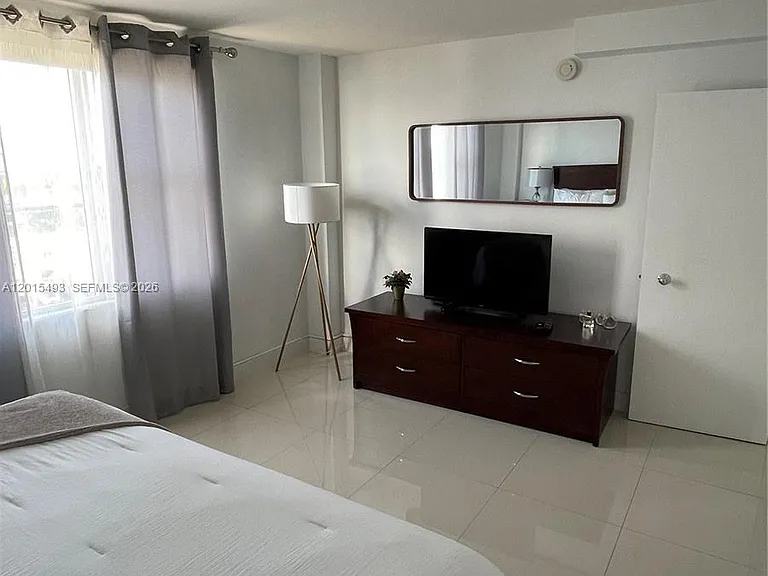 9195 Collins Ave #1012 — Photo 11