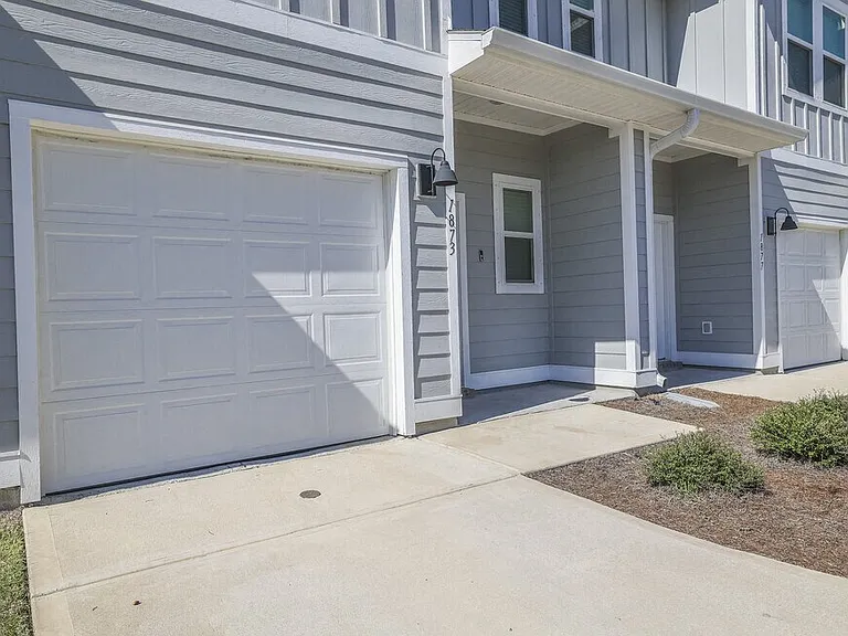 Indigo Townhomes — Photo 19