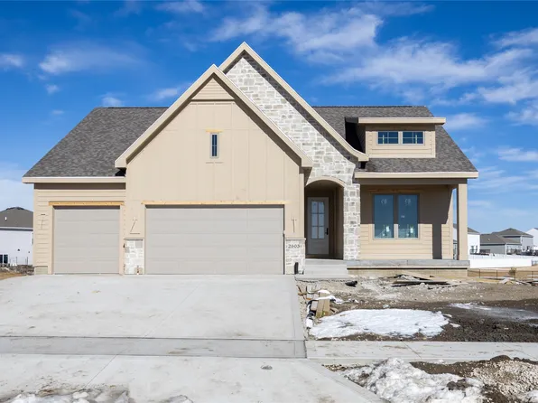 2603 10th Ave SE, Altoona, IA 50009