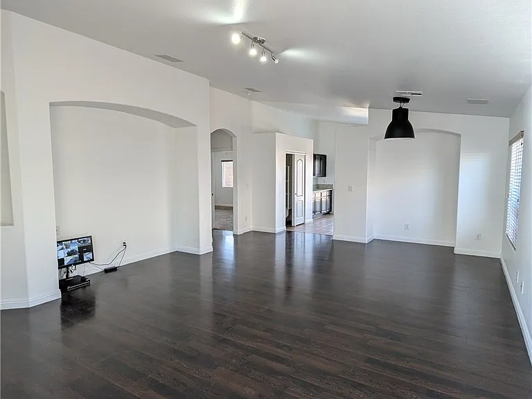 2266 Smokey Sky Dr — Photo 8