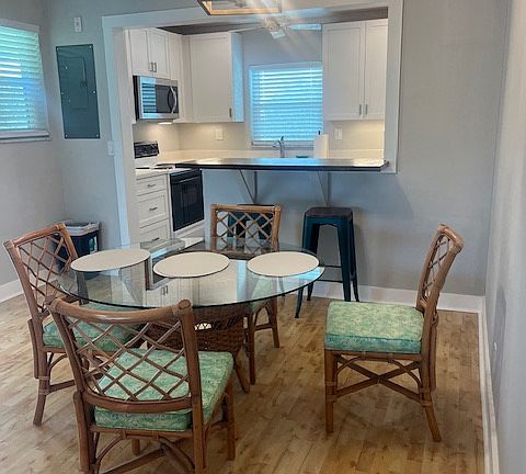 4th image of 1100 Ponce De Leon Cir