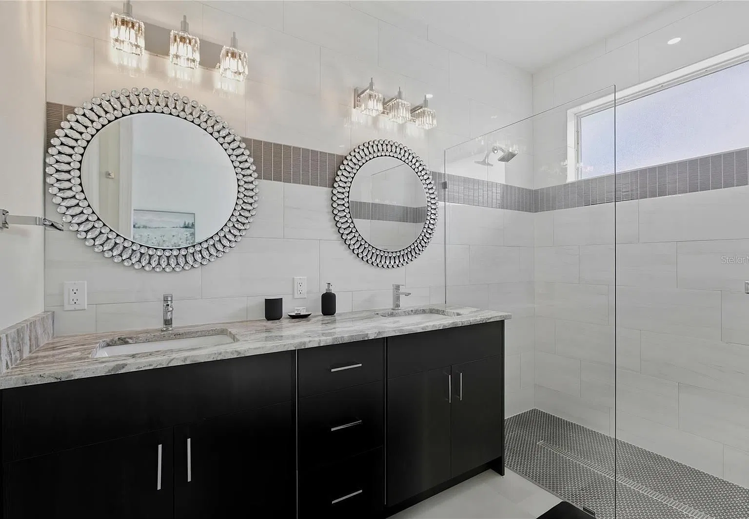 3 bed, 1842 sqft, $5,000 — Photo 2