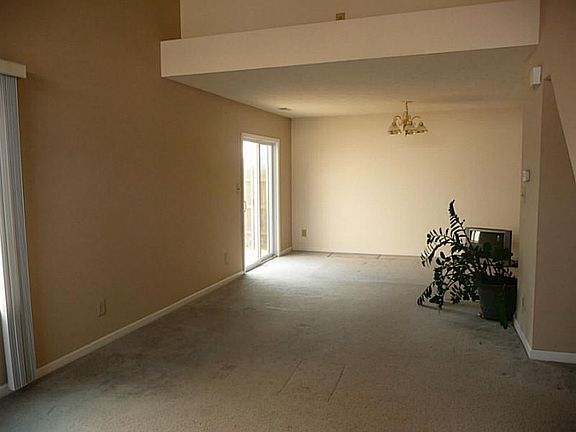 5th image of 5767 Largo Ln
