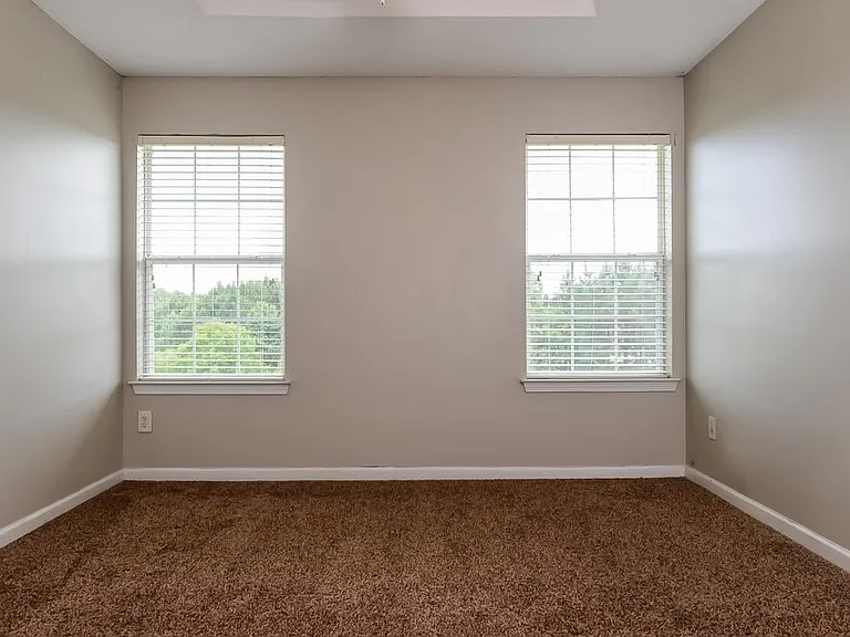 3711 Arminto Dr — Photo 14