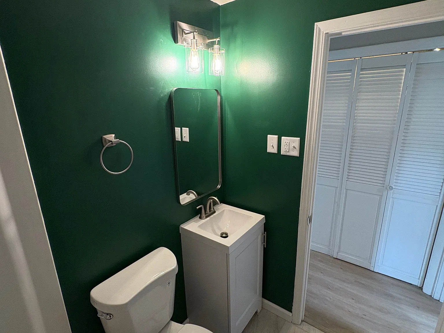 2 bed, 1.0 bath, 784 sqft, $1,300 — Photo 4