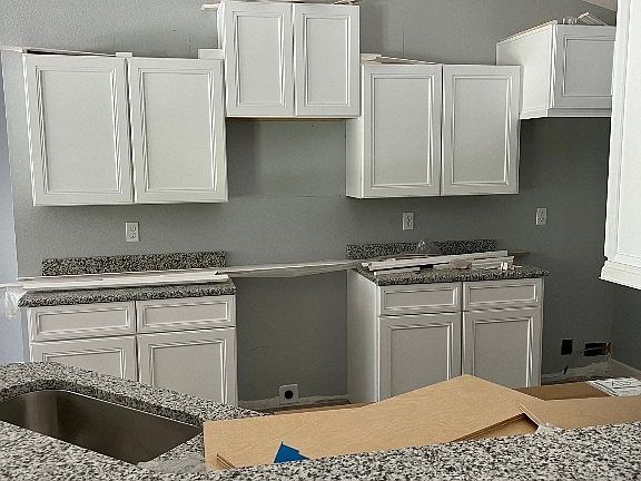3rd image of 1101 Walter St