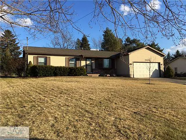 1305 Redpole Dr photo 1