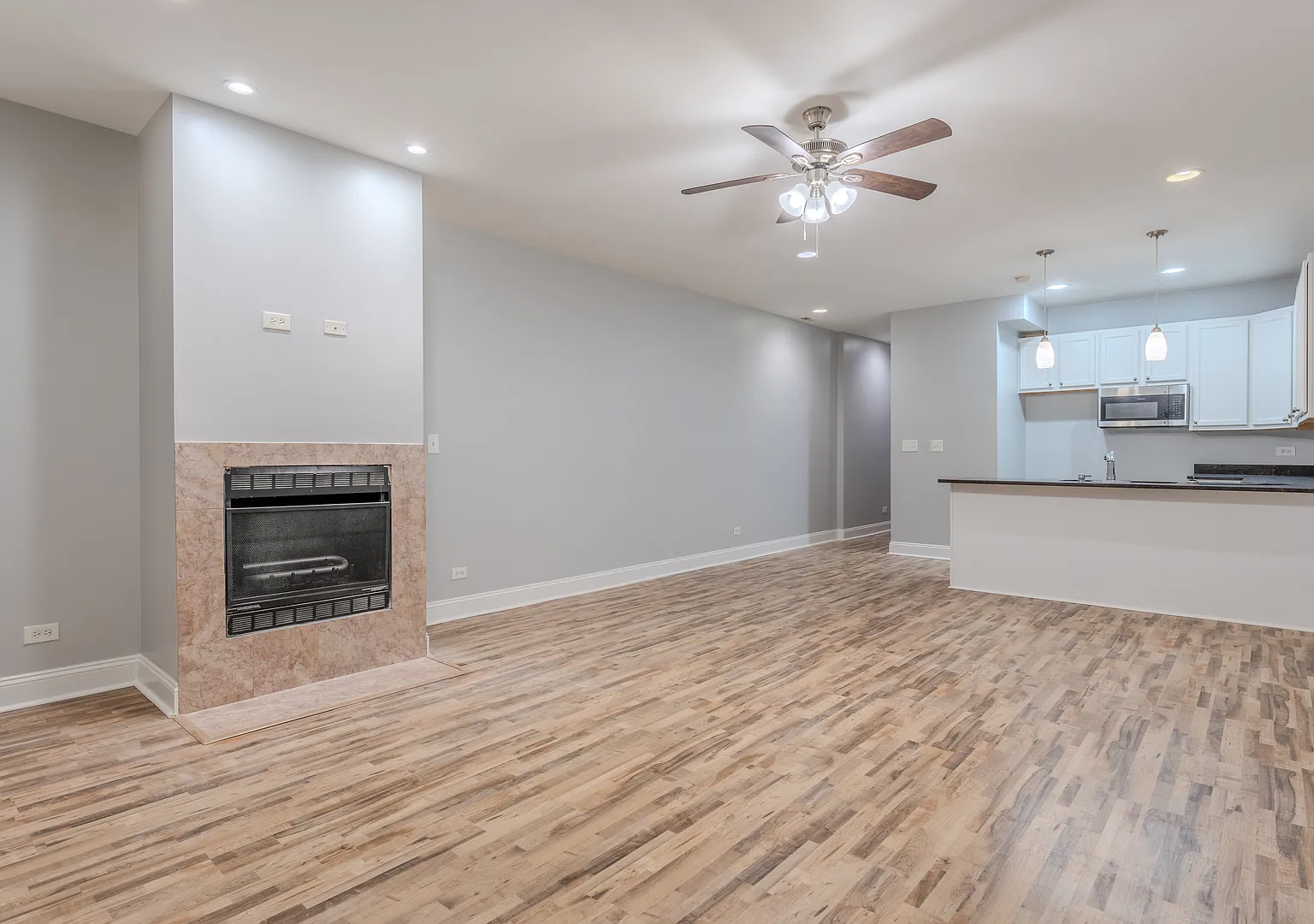 3 bed, $2,200 — Photo 2