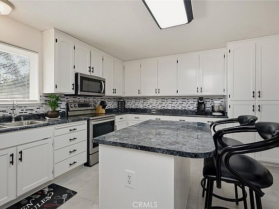 3rd image of 18685 Oak Grove Rd