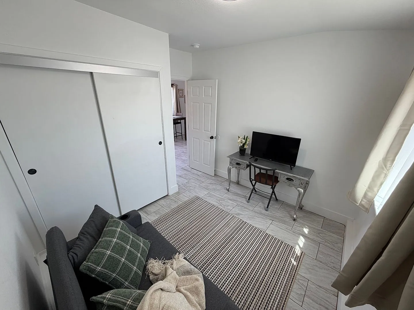 802A E. Fesler Street — Photo 4