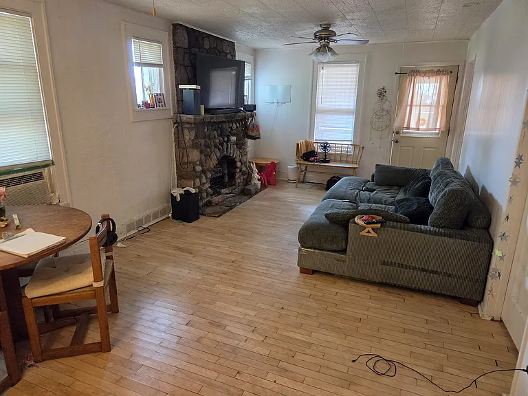 1022 Brighton Dr #1 — Photo 5