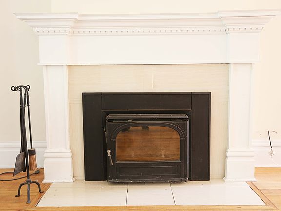 4th image of 1239 W Winnemac Ave #2