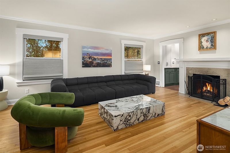5th image of 207 25th Avenue