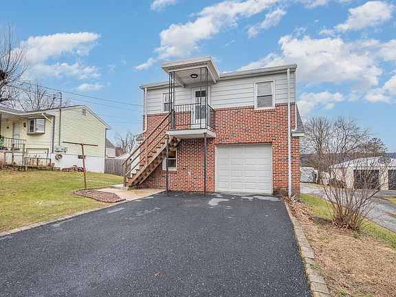 Apartment Building w/Garage - Right View