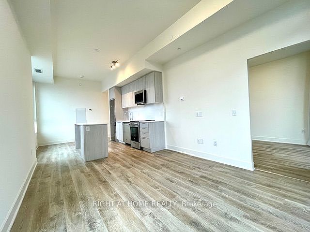 1st image of 185 Deerfield Rd #404