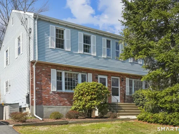 84 Parade Hill Road #84, New Canaan, CT 06840