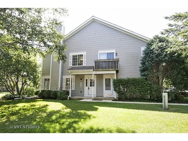 934 Surrey Ln photo 1
