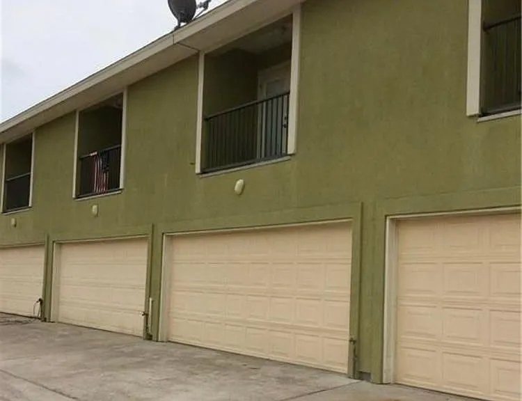 15422 Seamount Cay Ct #303 — Photo 18