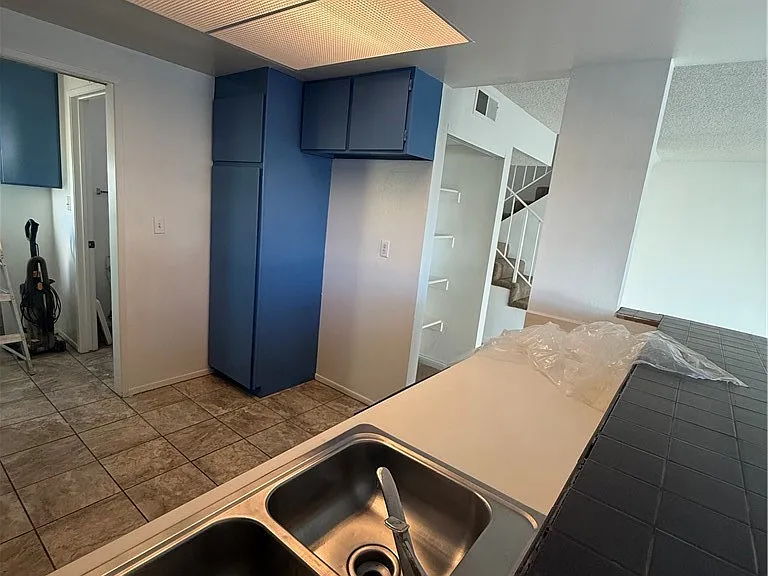 10831 Pine St — Photo 3
