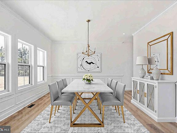 4th image of Mountain View Rd