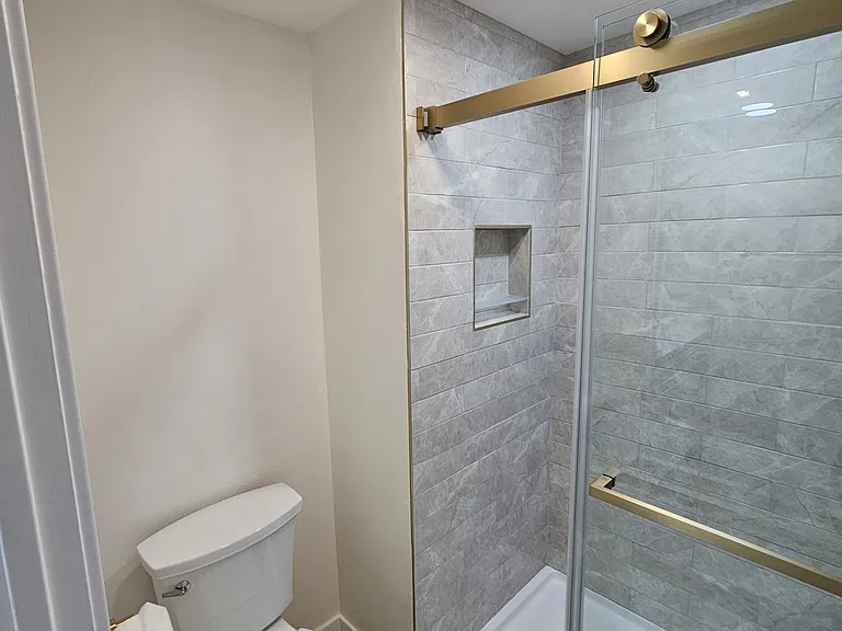 459 E Orange Grove Ave #F — Photo 30