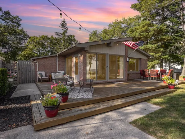 1131 Forest St, East Tawas, MI 48730