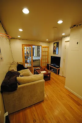 Rented by Bold New York | media 9