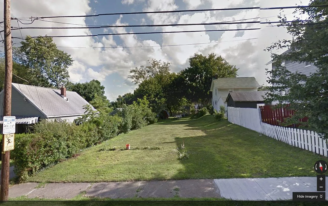 120 Fernwood Ave photo 1