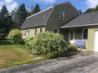 10 Country Charm Rd, Cumberland, ME 04021