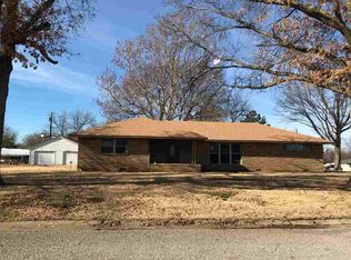 100 S Irving St, Ponca City, OK 74601