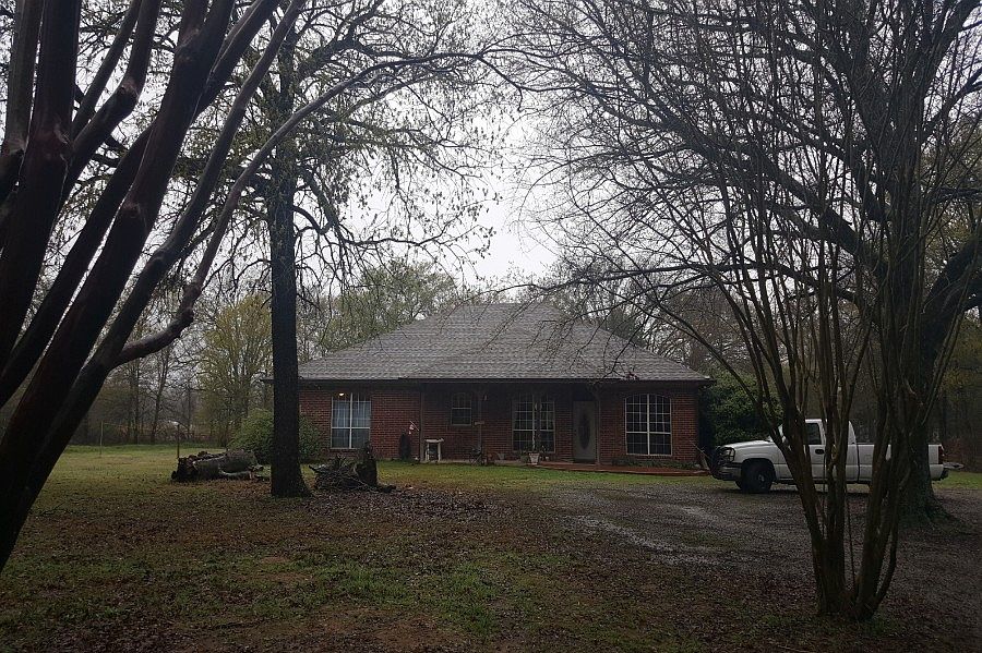 1st image of 880 County Road 2100