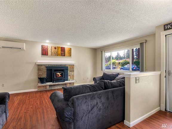 3rd image of 17117 16th Ave E