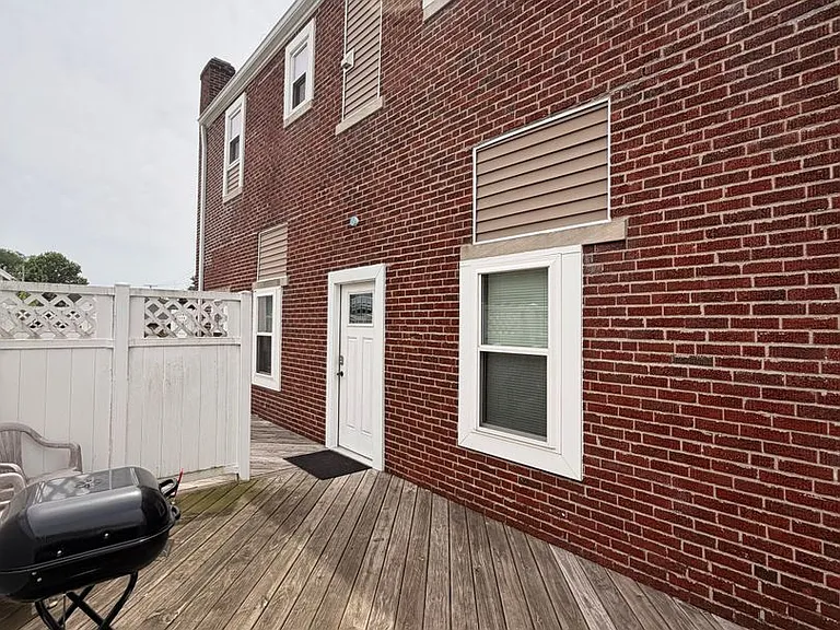 722 S Spring St — Photo 7